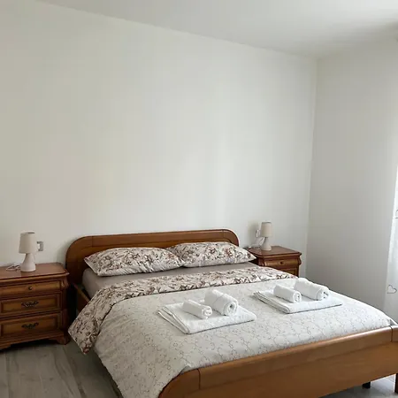 Rajmonda Apartman